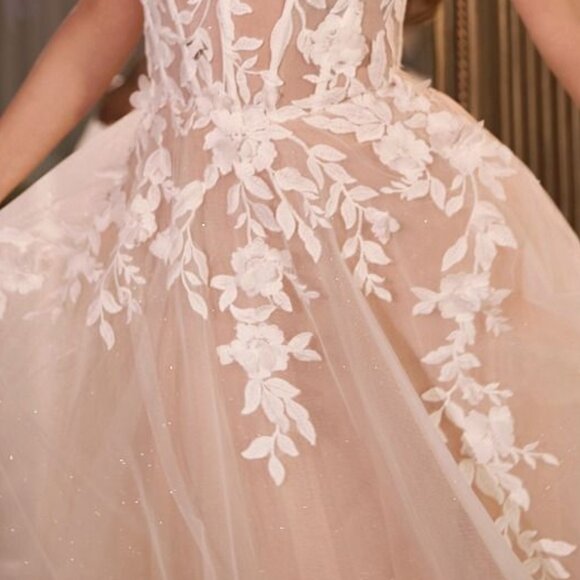 NEW FORMAL SLEEVELESS WEDDING DRESS EMBROIDERED W/ FLORAL LACE APPLIQUE CDS477W - Picture 5 of 9